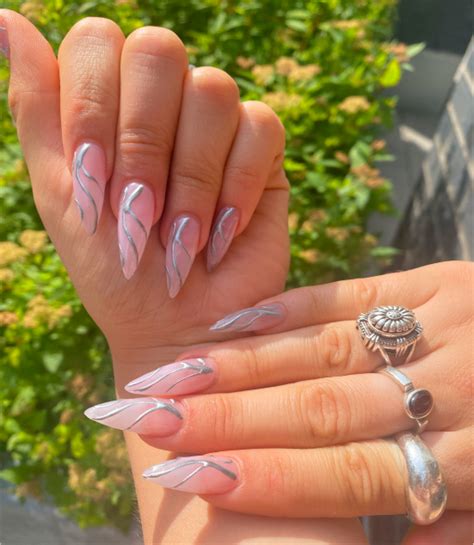 jualii nails